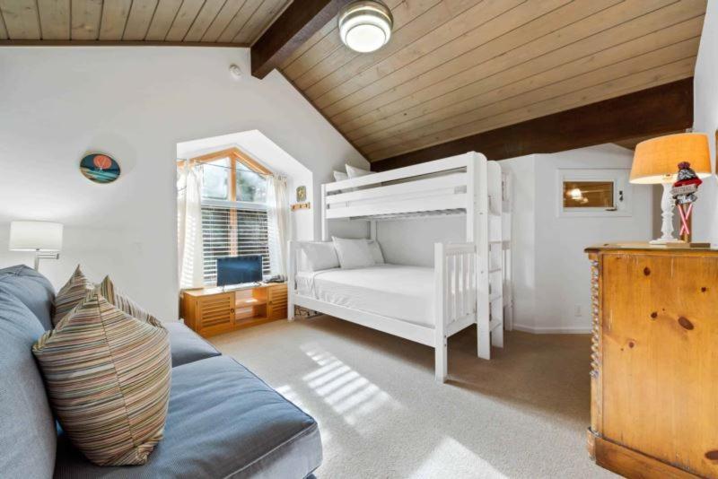 Ridgepoint Townhome 198 By East West Hospitality Beaver Creek Eksteriør billede
