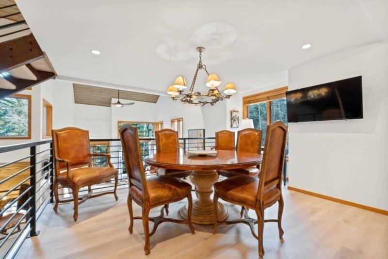 Ridgepoint Townhome 198 By East West Hospitality Beaver Creek Eksteriør billede