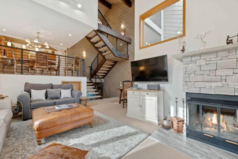 Ridgepoint Townhome 198 By East West Hospitality Beaver Creek Eksteriør billede