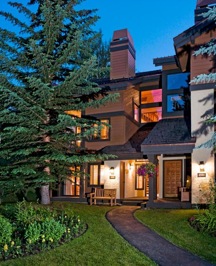 Ridgepoint Townhome 198 By East West Hospitality Beaver Creek Eksteriør billede
