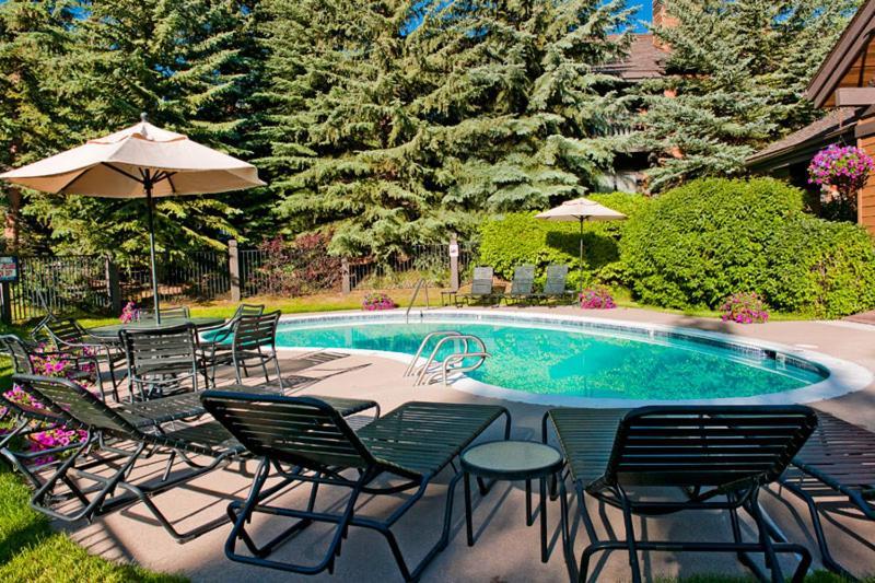 Ridgepoint Townhome 198 By East West Hospitality Beaver Creek Eksteriør billede