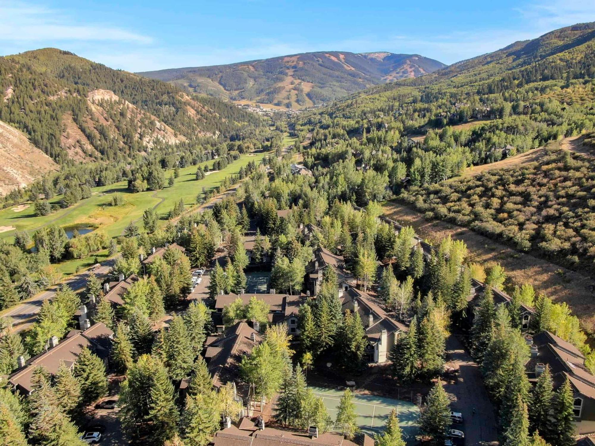 Ridgepoint Townhome 198 By East West Hospitality Beaver Creek Eksteriør billede